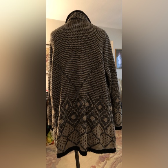 Spring & Metcer black/white/silver thread cardigan very good condition size 1X - Picture 2 of 4